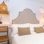 Encant De Boutique 4*