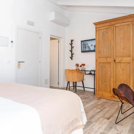 Encant De Boutique Hotel 4*