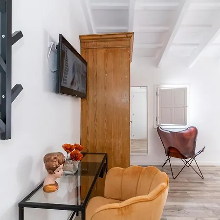 Encant De Boutique 4*