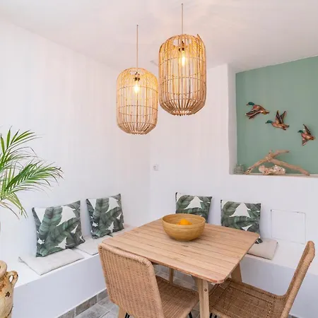 Encant De Boutique 4*