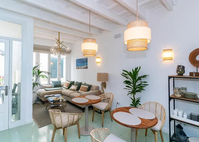 Hotel Encant De Boutique 4*