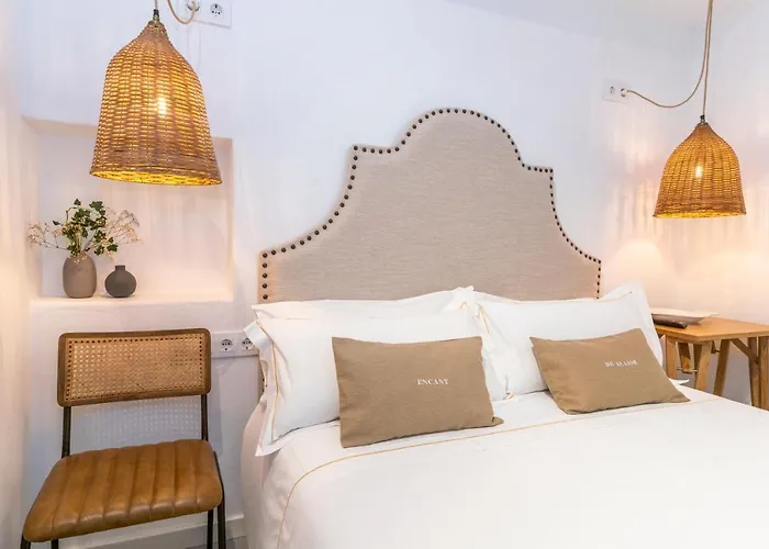 Encant De Boutique 4*