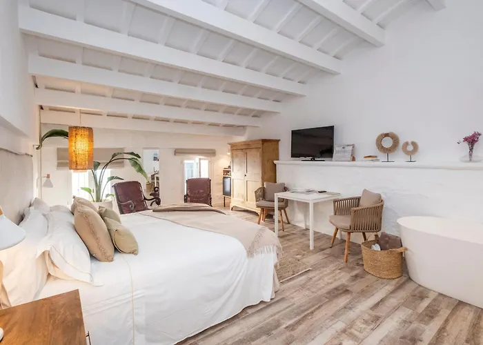 Hotel Encant De Boutique 4*